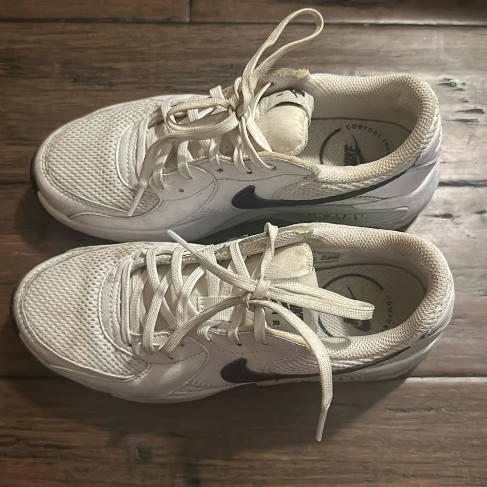 Women’s nike air max size 6